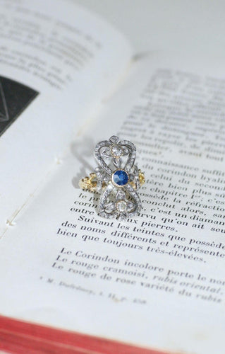 Bague 52.5 Bague ancienne entourage en or jaune 18kt et argent, saphir et diamants 58 Facettes