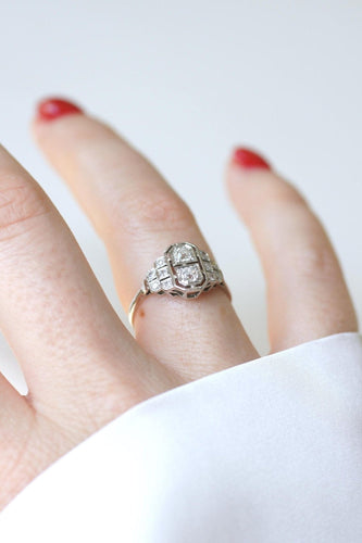 Bague 53.5 Bague Art déco en platine et diamants taillés à l’ancienne 58 Facettes