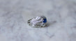Bague 53.5 Bague cocktail en argent et palladium, saphir de Ceylan et diamants 58 Facettes