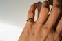 Bague 44 Bague émaillée étoilée en or jaune 18 carats et perle 58 Facettes 3890