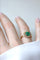 Bague 56 Bague émeraude coussin 1,52 cts en or jaune et diamants 58 Facettes