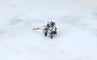 Bague 58.5 Bague cocktail monture fil en or blanc 18kt, saphirs et diamants 58 Facettes