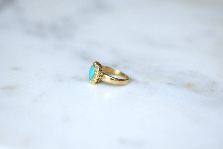 Bague 47 Bague marguerite cabochon turquoise en or jaune 18kt et diamants 58 Facettes