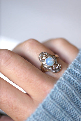 Bague 56.5 Bague marquise ancienne en or jaune 18kt et diamants 58 Facettes
