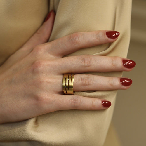 Bague 54,5 Niessing Fontana - Bague en or jaune 18k et 3 diamants 58 Facettes FB11219
