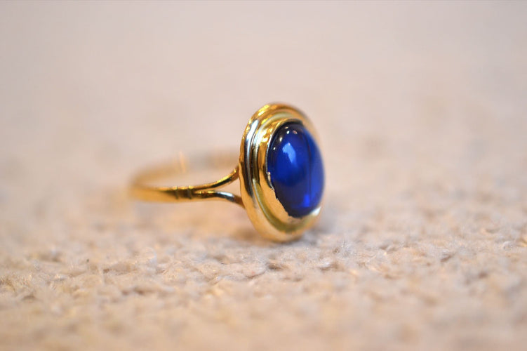 Bague 53 Bague ovale en or jaune 18 carats et pierre bleue 58 Facettes 3074