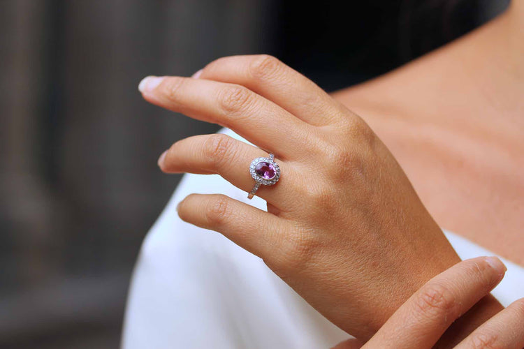 Bague 55 Bague en platine saphir rose et diamants 58 Facettes 24085