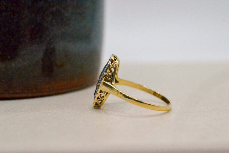 Bague 53 Bague Art Déco en or jaune et or blanc 18k, diamants et saphirs synthèse 58 Facettes 3792