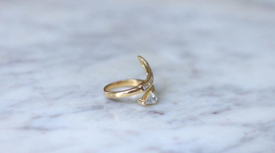 Bague 54 Bague serpent en or jaune 18k et diamants taille Superman et trapèze 58 Facettes