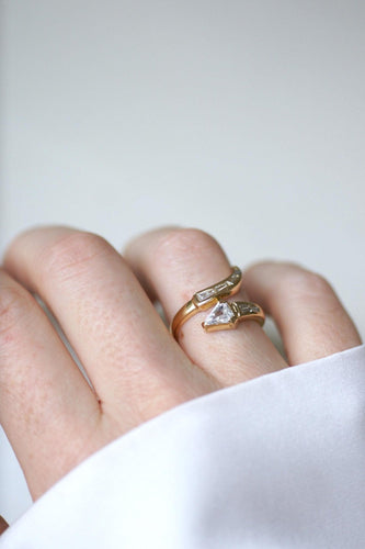 Bague 54 Bague serpent en or jaune 18k et diamants taille Superman et trapèze 58 Facettes