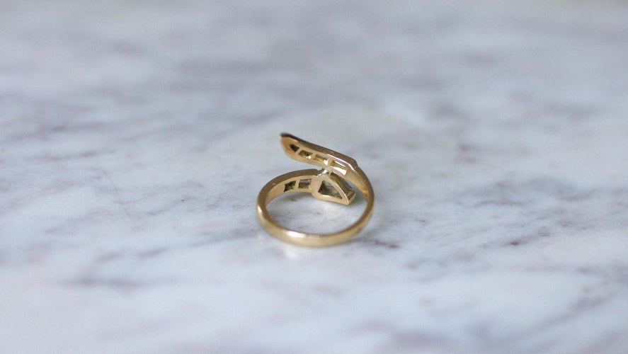 Bague 54 Bague serpent en or jaune 18k et diamants taille Superman et trapèze 58 Facettes