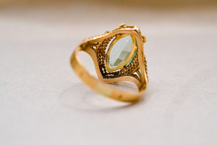 Bague 54 Bague marquise en or jaune 18 carats à spinelle synthétique navette 58 Facettes 3878