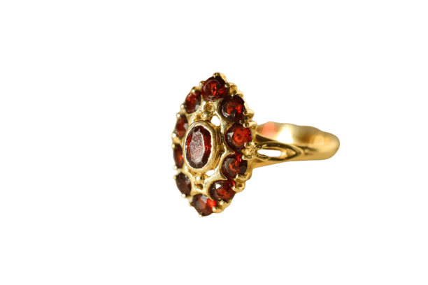 Bague 56 Bague Marquise en or jaune 18 carats et grenats 58 Facettes 3795