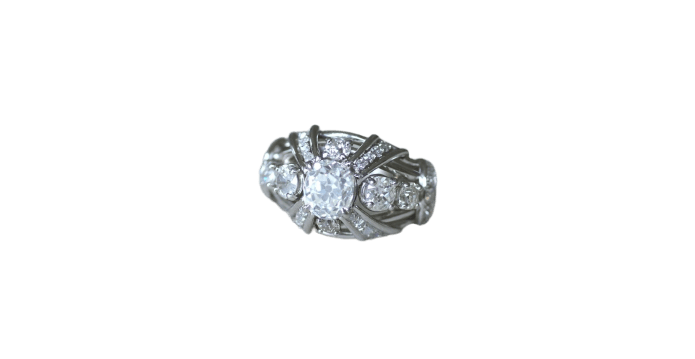 Bague 56 Mauboussin - Bague dôme en platine et diamant coussin 1,57 ct 58 Facettes