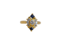 Bague 51.5 Bague marquise en or jaune 18 carats et saphirs carrés, diamants 58 Facettes 3124