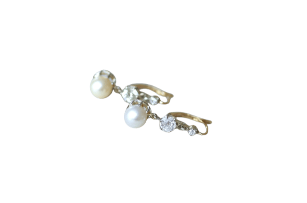 Boucles d'oreilles Boucles d’oreilles dormeuses Art Déco en or jaune et diamants 58 Facettes