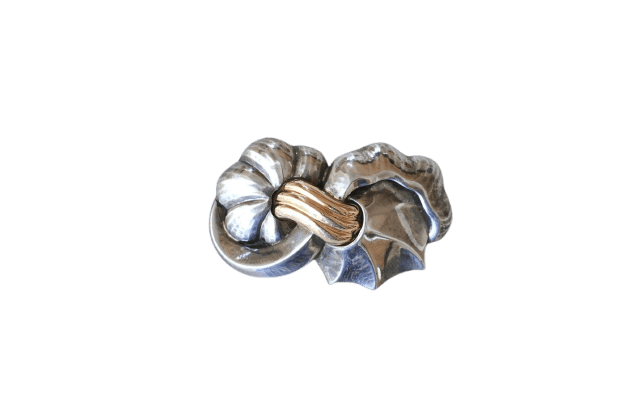 Boucles d'oreilles Broche double clip abstraite en or rose 18k et argent martelé 58 Facettes