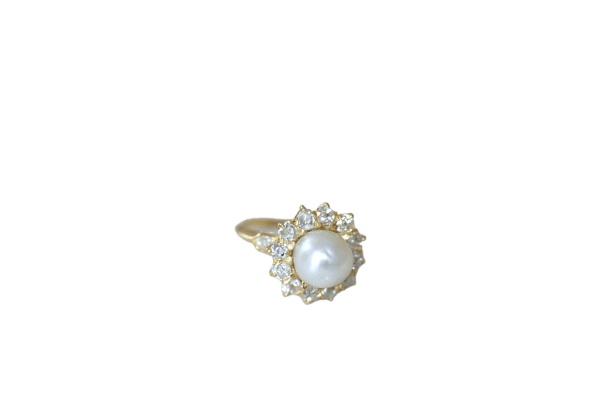 Bague 50 Bague marguerite ancienne en or jaune 18kt, diamants et perle fine 58 Facettes
