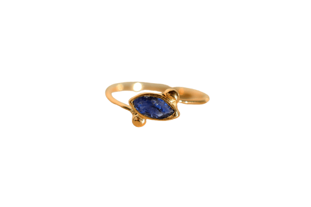 Bague 50 Bague taille navette en or jaune 18 carats et saphir 58 Facettes 3779