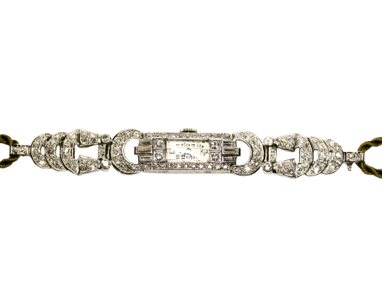 Montre Montre Art Déco en platine pavée de diamants 58 Facettes A10571