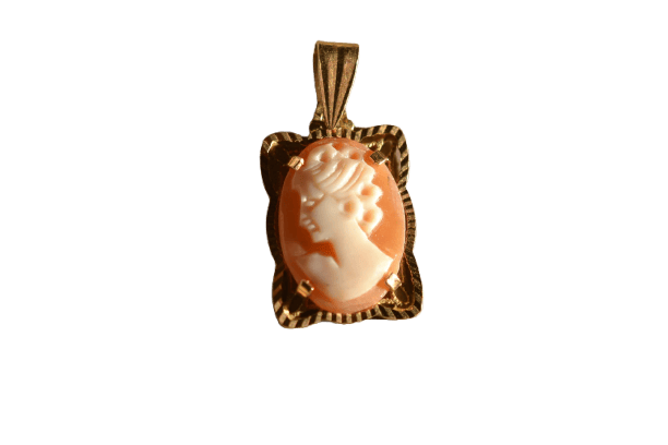 Pendentif Pendentif camée sur monture facettée en or jaune 18k 58 Facettes Ref2145