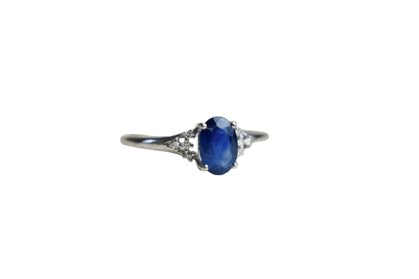Bague 47 Bague solitaire saphir ovale en or blanc 14k et diamants 58 Facettes 3759