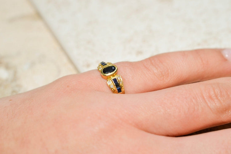 Bague 49.5 Bague bandeau Art Déco en or jaune 18 carats et saphirs, diamants 58 Facettes 3682