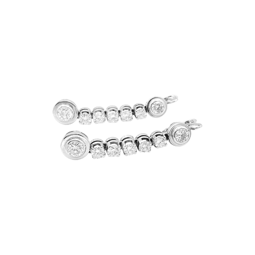 Boucles d'oreilles Boucles d’oreilles pendantes en or blanc 750 et diamants 58 Facettes 34756