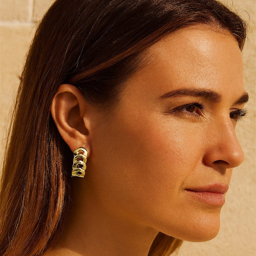 Boucles d'oreilles Cartier - Boucles d’oreilles créoles en or jaune 750 58 Facettes OC-66300082
