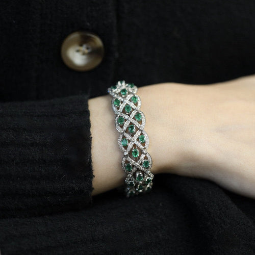 Bracelet Bracelet en or gris 18 carats avec émeraudes et diamants H-VS 58 Facettes FB09597