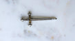 Broche Broche épée ancienne en argent et perles fines 58 Facettes