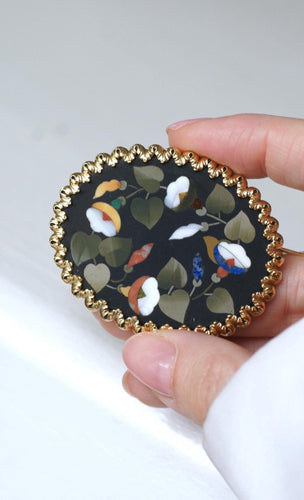Broche Broche fleur pietra dura en or jaune 18kt et pierres dures 58 Facettes