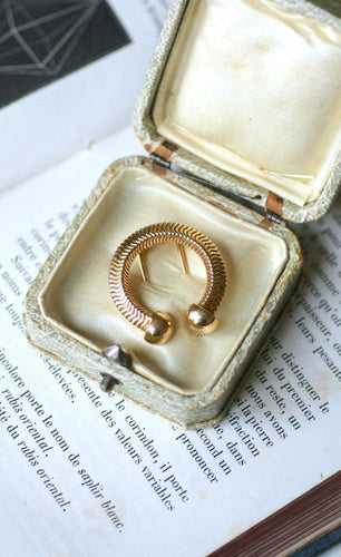 Boucles d'oreilles Mellerio dits Meller - Broche double clip fer à cheval en or jaune 18k 58 Facettes