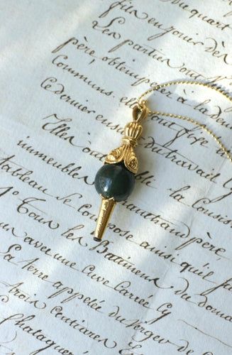 Montre Pendentif clé de montre en or jaune 18kt et jaspe sanguin 58 Facettes