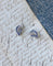 Boucles d'oreilles Boucles d’oreilles à clip plume en or blanc 18k et saphirs 58 Facettes
