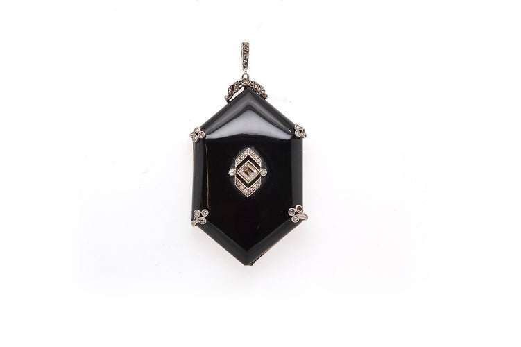 Collier Collier pendentif 1920 en platine et or blanc 18k, onyx et diamants 58 Facettes 24854