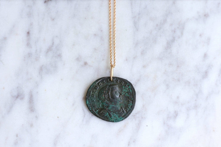 Pendentif Pendentif pièce romaine Dioclétien en or rose 18kt 58 Facettes