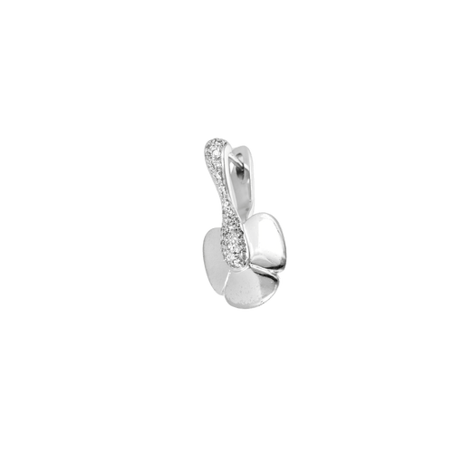 Boucles d'oreilles Boucheron - Boucles d'oreilles motif floral en or blanc et diamants 58 Facettes BO/240029
