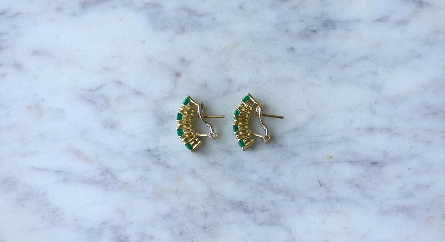 Boucles d'oreilles Boucles d’oreilles demi-créoles en or jaune 18k et diamants, émeraudes 58 Facettes