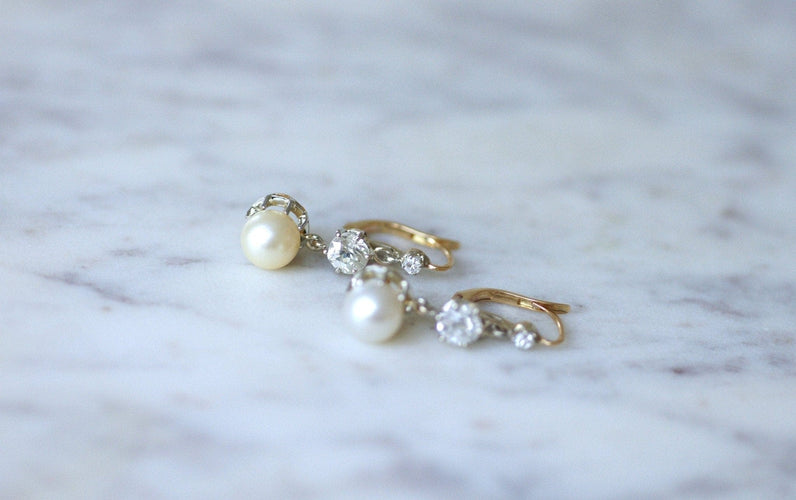 Boucles d'oreilles Boucles d’oreilles dormeuses Art Déco en or jaune et diamants 58 Facettes