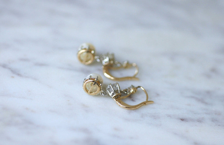 Boucles d'oreilles Boucles d’oreilles dormeuses Art Déco en or jaune et diamants 58 Facettes