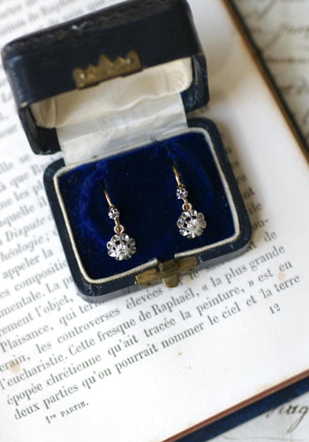 Boucles d'oreilles Boucles d’oreilles dormeuses en or jaune 18kt, platine et diamants 0,30 ct 58 Facettes