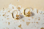 Boucles d'oreilles Boucles d’oreilles dormeuses perles ajourées en or jaune 18k 58 Facettes 3576