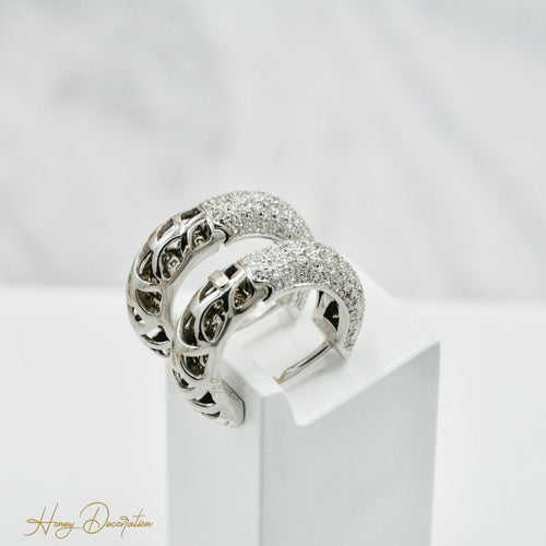 Boucles d'oreilles Créoles en or blanc 18 carats avec diamants 4,80 ct 58 Facettes 881