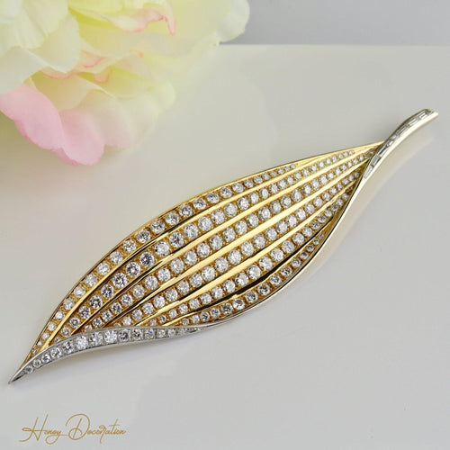 Pendentif Brosche/Pendentif feuille en or jaune 18 carats et diamants 58 Facettes 1702