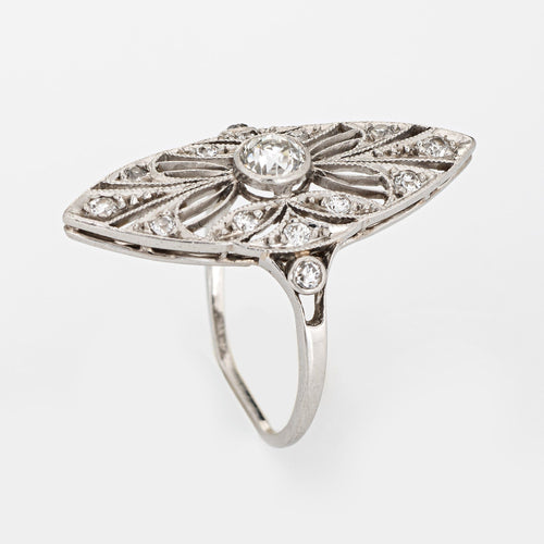 Bague 49 Bague ancienne édouardienne navette en platine 900 et diamants 58 Facettes G12365