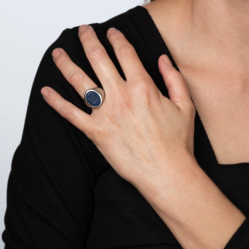 Bague 56 Tiffany & Co - Bague chevalière vintage en platine et lapis-lazuli 58 Facettes G14212