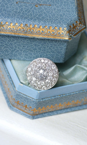 Bague 53 Bague cible Art Déco ronde en platine et diamants 4,16 cts 58 Facettes