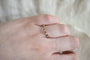 Bague 53 Alliance demi-américaine en or jaune 18 carats et rubis diamants 58 Facettes 3431