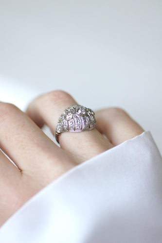 Bague 51.5 Bague dôme Art déco en platine et diamants 1,30 ct 58 Facettes